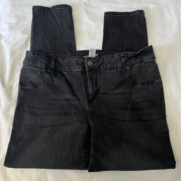 Maurices Black Denim Stretch Jeans - Picture 2 of 5